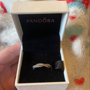 Pandora sterling silver sparkling twisted lines ring